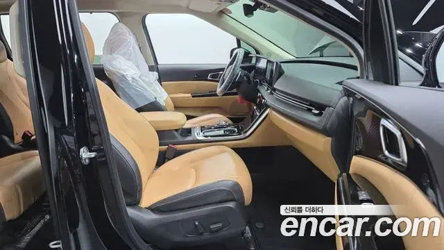 Kia Carnival 2022 — Фото 10/20