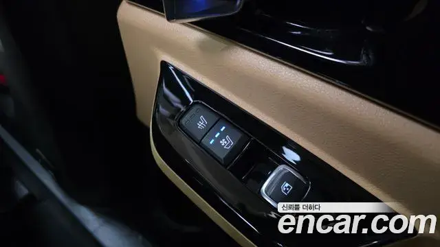 Kia Carnival 2022 — Фото 18/20