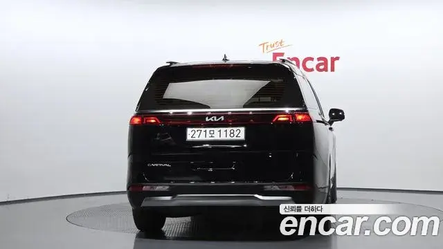 Kia Carnival 2022 — Şəkil 15/20