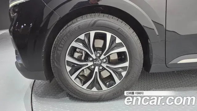 Kia Carnival 2022 — Şəkil 13/20