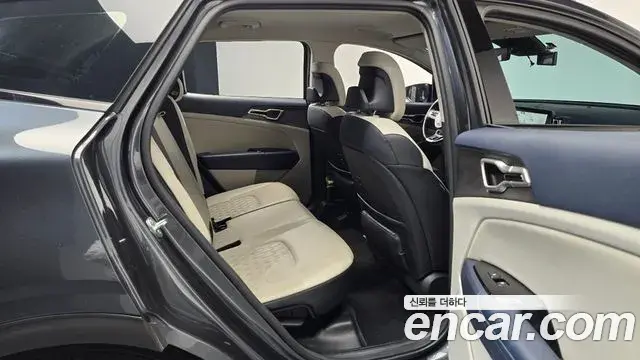 Kia Sportage 2022 — Фото 12/20