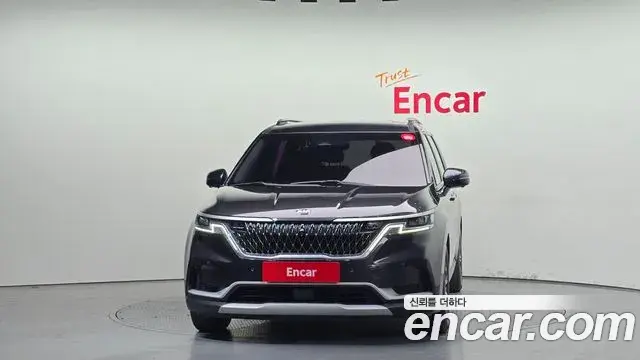 Kia Carnival 2021 — Фото 3/20