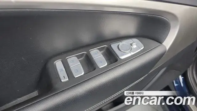 Genesis G70 2018 — ფოტო 1/20