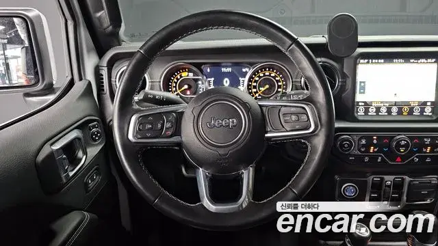 Jeep Wrangler 2021 — Фото 13/20