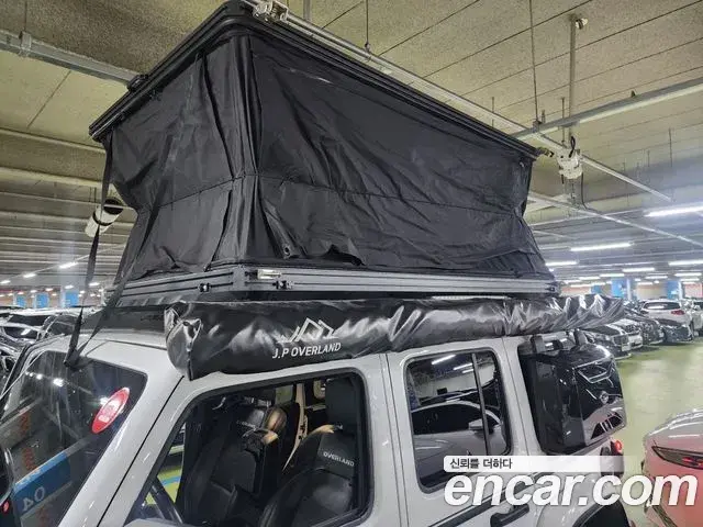 Jeep Wrangler 2021 — Фото 19/20