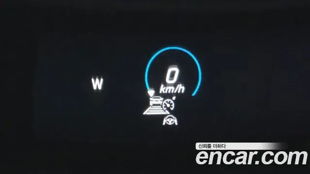 Mercedes-Benz E-Class 2022 — Photo 1/20
