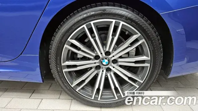 BMW 3 Series 2019 — Photo 10/20
