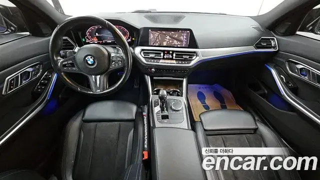 BMW 3 Series 2019 — Photo 17/20