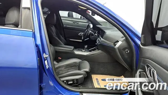 BMW 3 Series 2019 — Photo 14/20