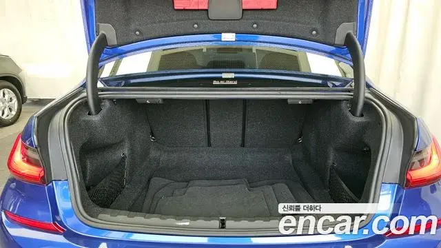 BMW 3 Series 2019 — Photo 5/20