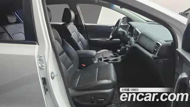 Kia Sportage The Bold 2019 — ფოტო 17/20