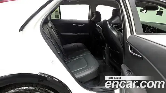Kia Niro 2025 — Şəkil 17/20