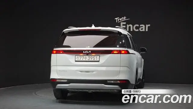 Kia Carnival 2023 — Фото 4/20