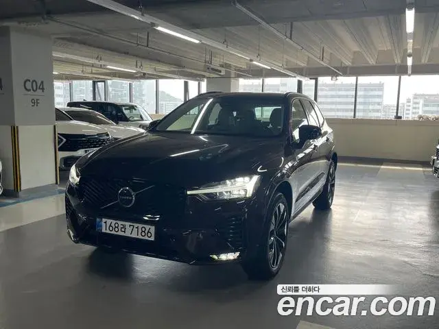Volvo XC60 2026 — ფოტო 1/15