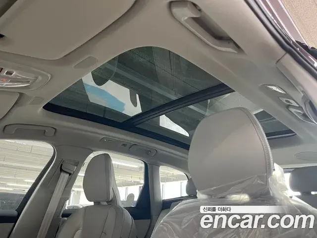 Volvo XC60 2026 — ფოტო 13/15