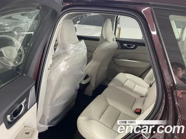 Volvo XC60 2026 — ფოტო 12/15