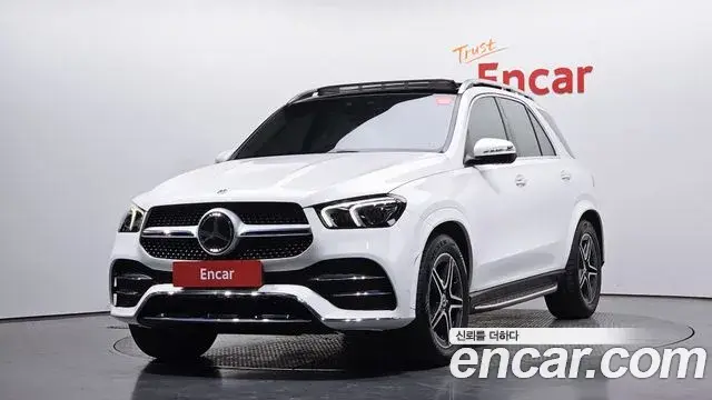 Mercedes-Benz GLE-Class 2020 — Photo 3/20