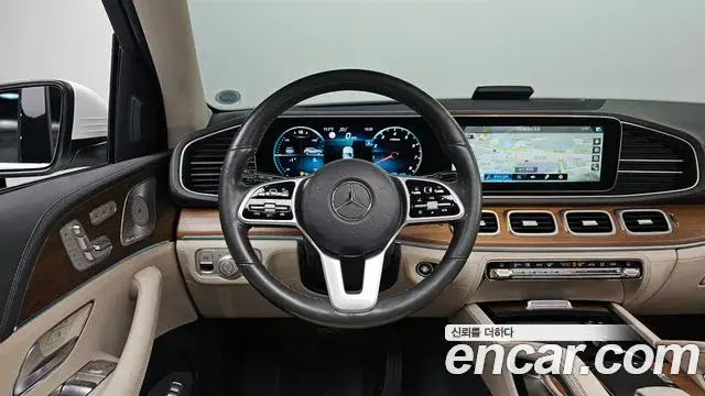 Mercedes-Benz GLE-Class 2020 — Photo 6/20