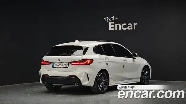 BMW 1 Series 2022 — Фото 2/20
