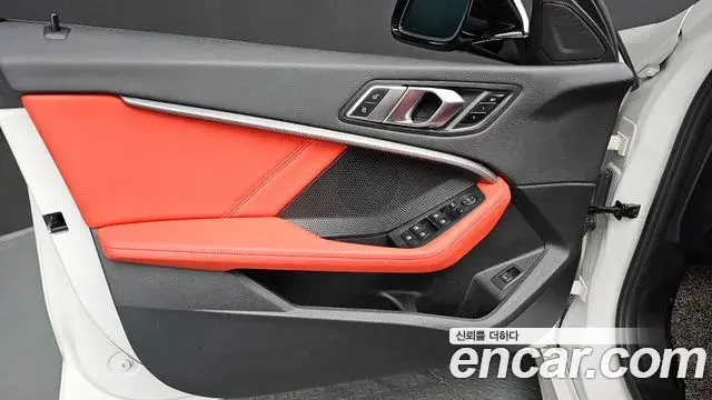 BMW 1 Series 2022 — Photo 18/31