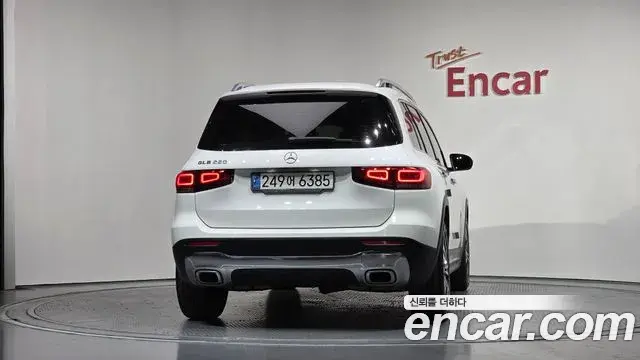 Mercedes-Benz GLB-Class 2021 — Şəkil 5/20