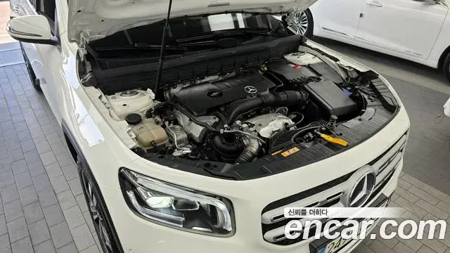 Mercedes-Benz GLB-Class 2021 — Şəkil 20/20