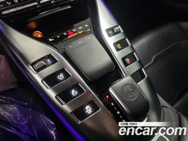 Mercedes-Benz AMG GT 2021 — ფოტო 13/20