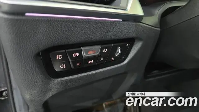 BMW 3 Series 2021 — Photo 18/34