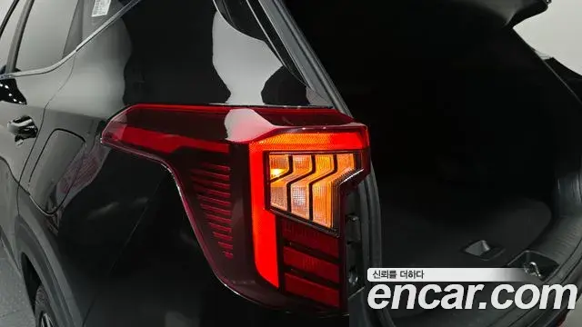 Kia Seltos 2025 — ფოტო 27/28