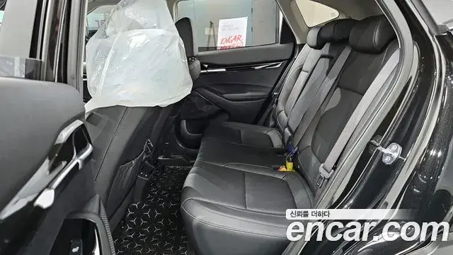 Kia Seltos 2025 — ფოტო 4/28