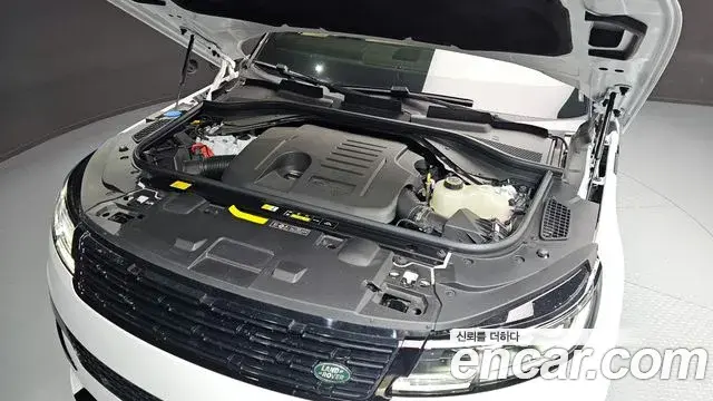 Land Rover Range Rover Sport 2025 — ფოტო 19/20