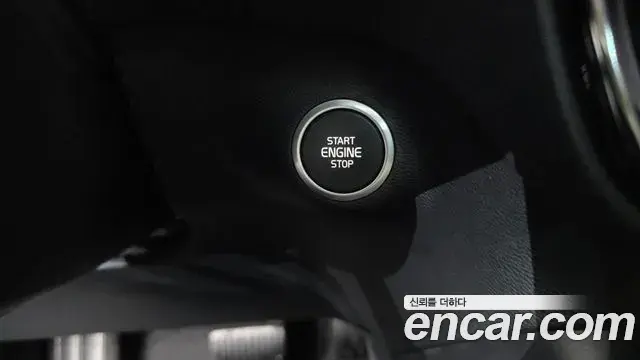 Volvo XC40 2020 — Şəkil 32/40