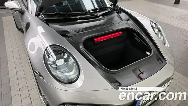 Porsche 911 2022 — Photo 35/41