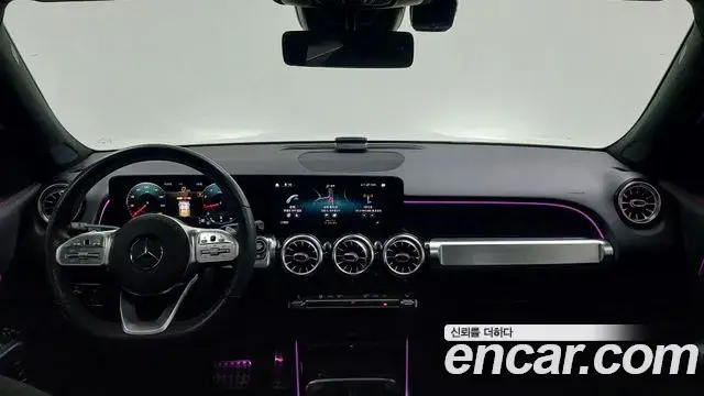 Mercedes-Benz GLB-Class 2021 — Photo 1/20