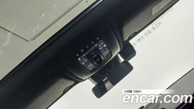 Mercedes-Benz GLB-Class 2021 — Photo 10/20