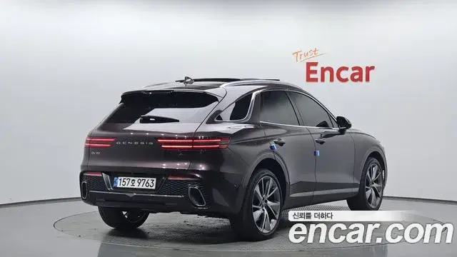 Genesis GV70 2022 — Şəkil 24/25