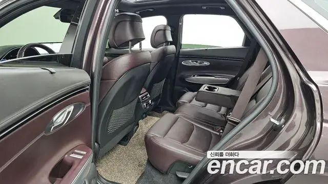 Genesis GV70 2022 — Şəkil 4/25