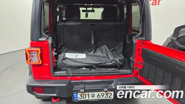 Jeep Wrangler 2021 — Фото 20/20