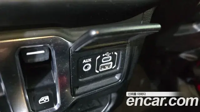 Jeep Wrangler 2021 — Photo 3/34