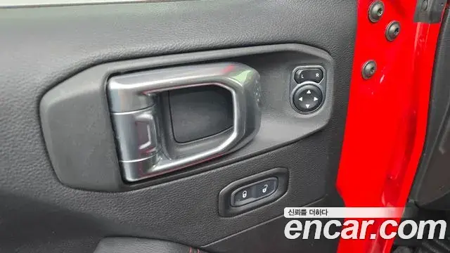 Jeep Wrangler 2021 — Photo 9/34