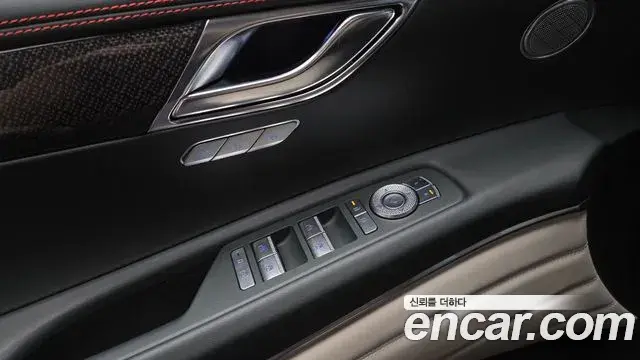 Genesis GV80 Coupe 2023 — Şəkil 12/30