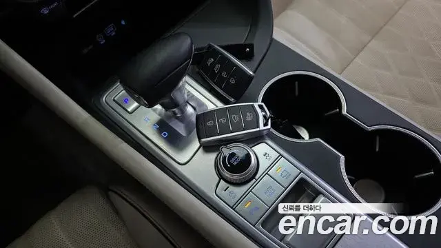 Genesis G70 2018 — ფოტო 30/31
