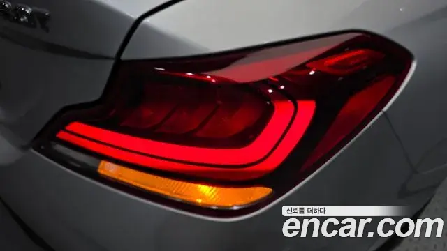 Genesis G70 2018 — ფოტო 27/31