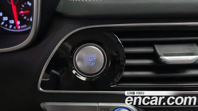 Genesis G70 2018 — ფოტო 12/31