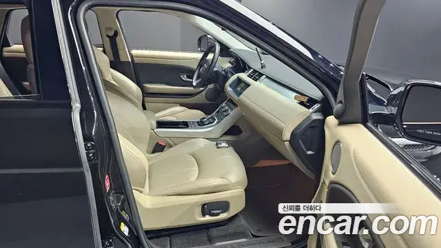 Land Rover Range Rover Evoque 2018 — Photo 27/32