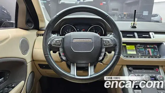 Land Rover Range Rover Evoque 2018 — Photo 17/32