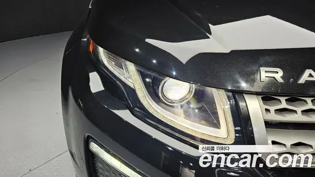 Land Rover Range Rover Evoque 2018 — Photo 28/32