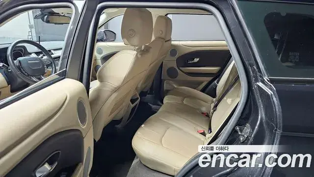 Land Rover Range Rover Evoque 2018 — Photo 9/32