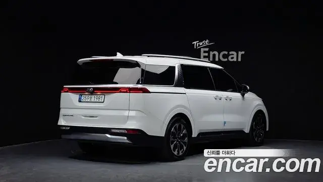 Kia Carnival 2020 — Фото 2/20