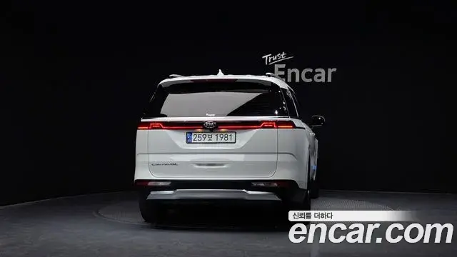 Kia Carnival 2020 — Фото 4/20